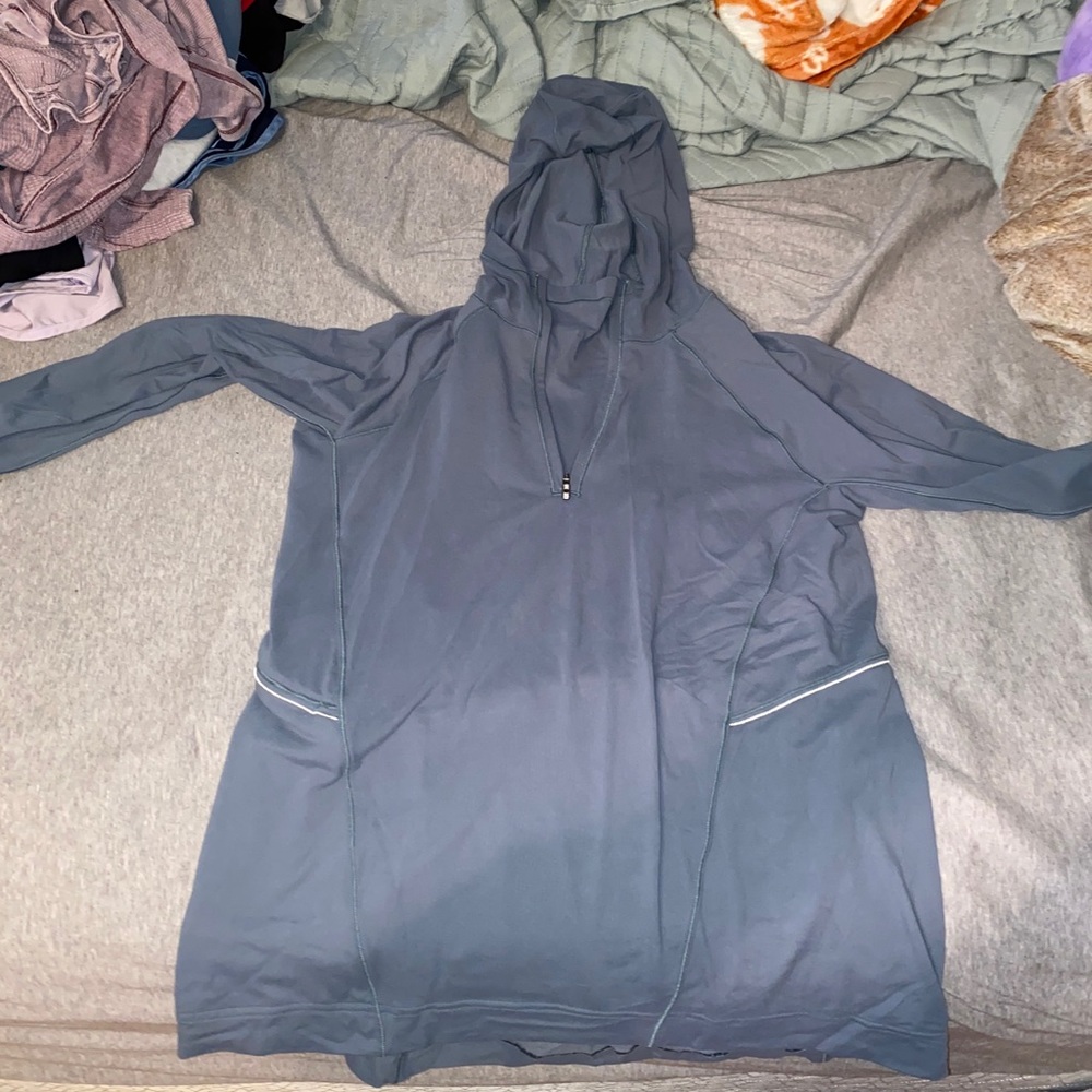 Lululemon hoodie pullover size 8